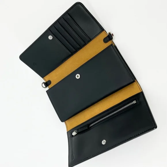 🚫SOLD🚫🆕️MCM Visetos Wallet Crossbody Bag - Picture 3 of 16